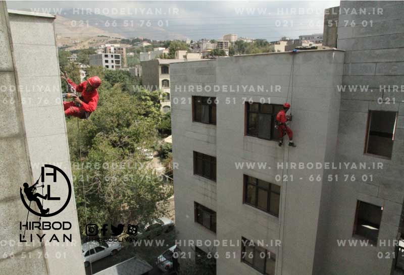 ‍‍ پیچ و رولپلاک ومقاوم سازی سنگ گرانیتی نما ، مجتمع ۱۰۰واحدی  : با سیستم های دسترسی با طناب صنعتی (industrial rope access)