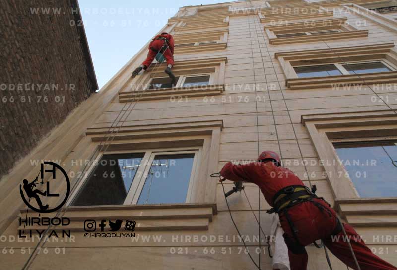 ‍‍ پیچ و رولپلاک و مقاوم سازی سنگ تراورتن نما  : با سیستم های دسترسی با طناب صنعتی (industrial rope access)